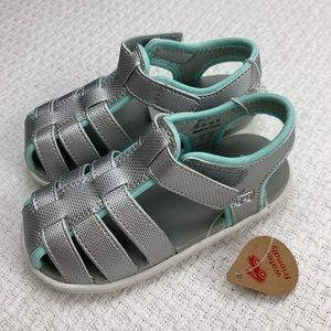 See Kai run girls sandals size 9 silver